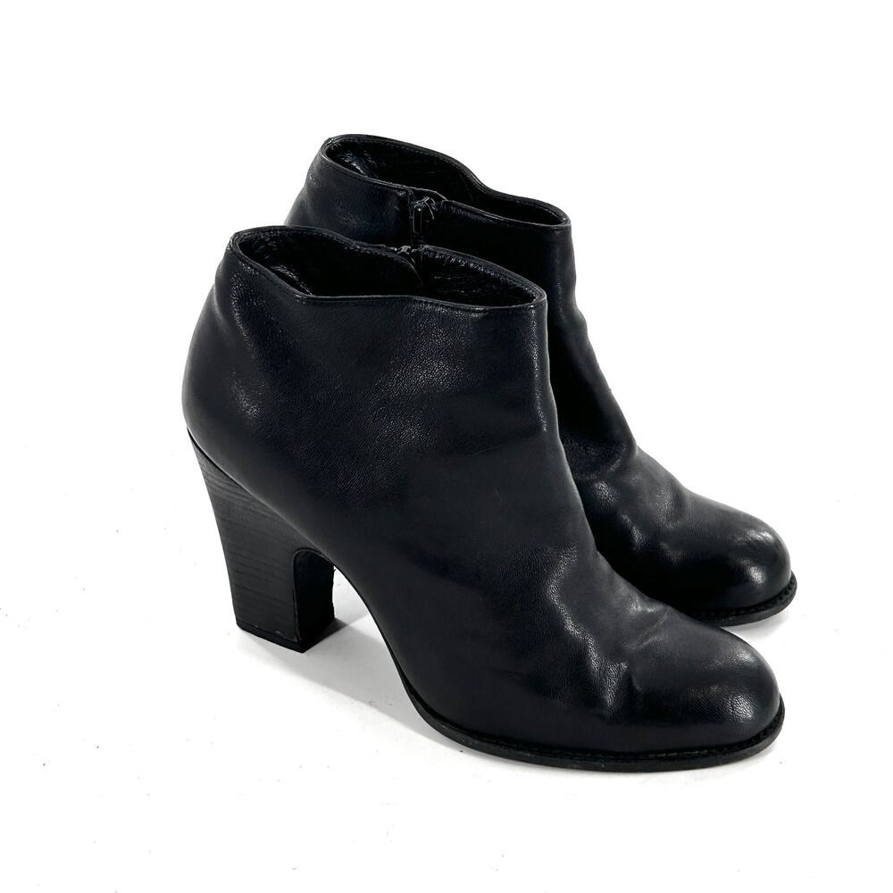 Stuart Weitzman Zip Leather Ankle Booties 9 Boots Heel Academia Office Boho